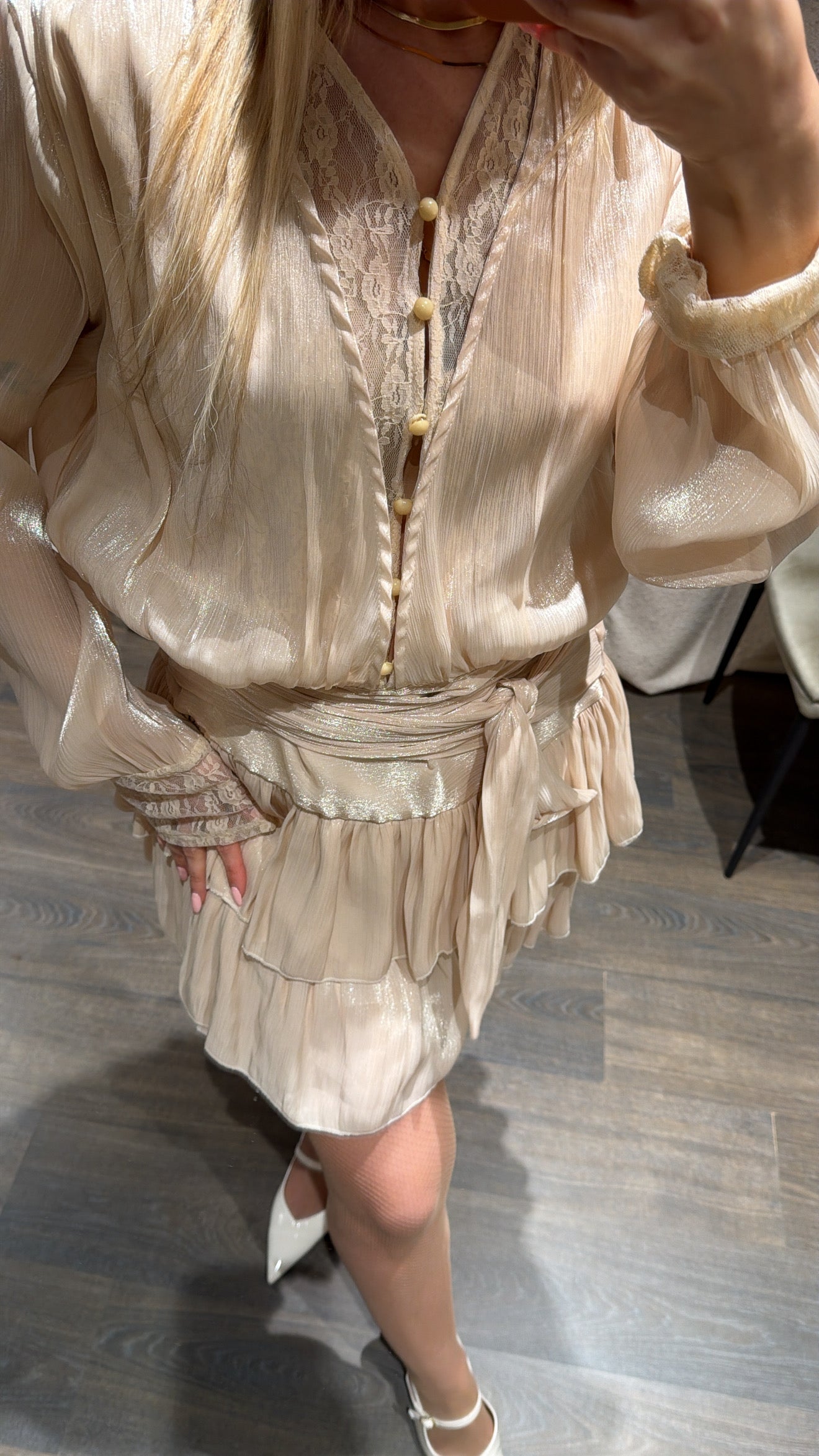 Abito nude