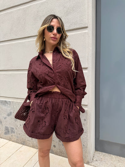 Completo burgundi
