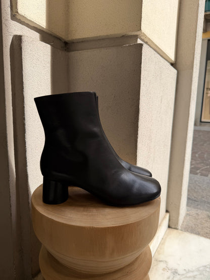 Stivale con zip laterale