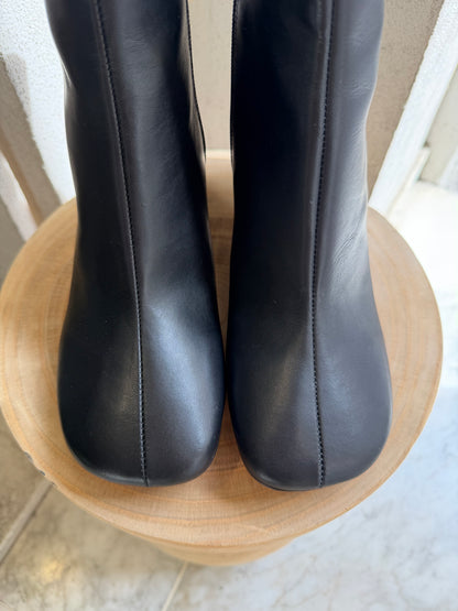 Stivale con zip laterale