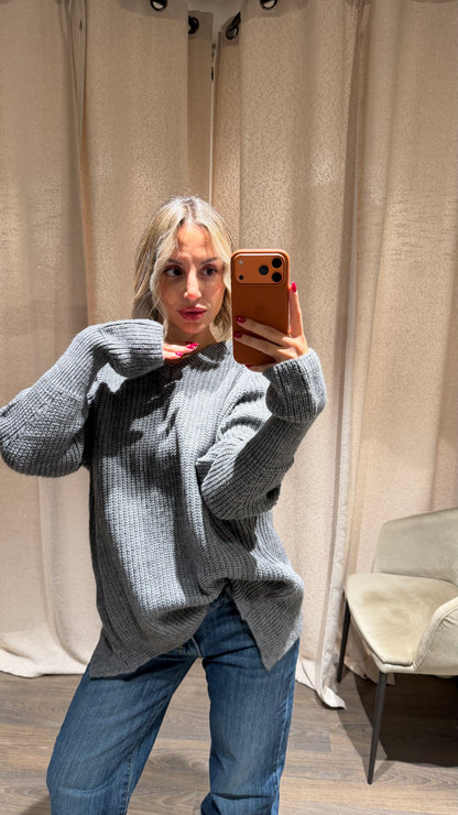 Maglia scollo a V con oblò sulla schiena – Hinnominate