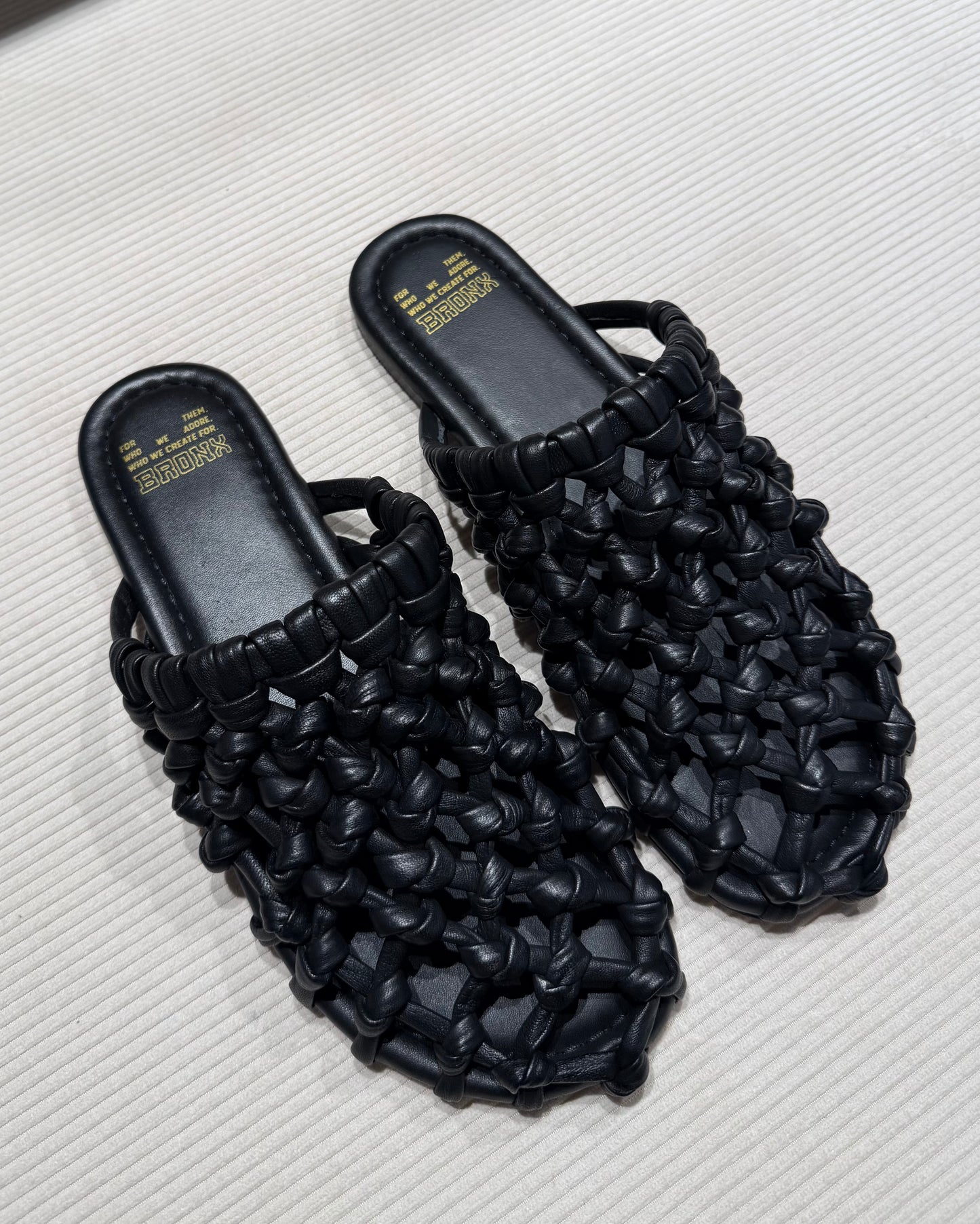 Slipper nere