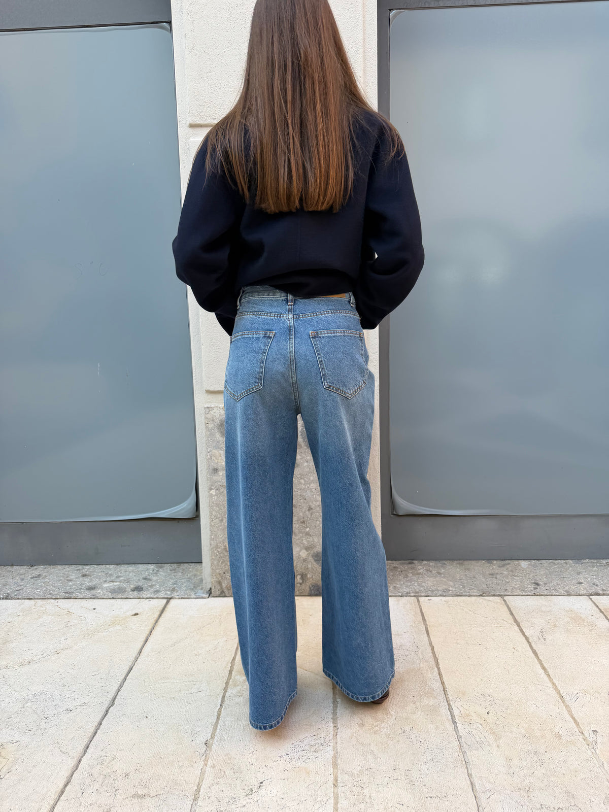 Jeans loose fit a vita bassa in denim lavaggio blu medio – Hinnominate