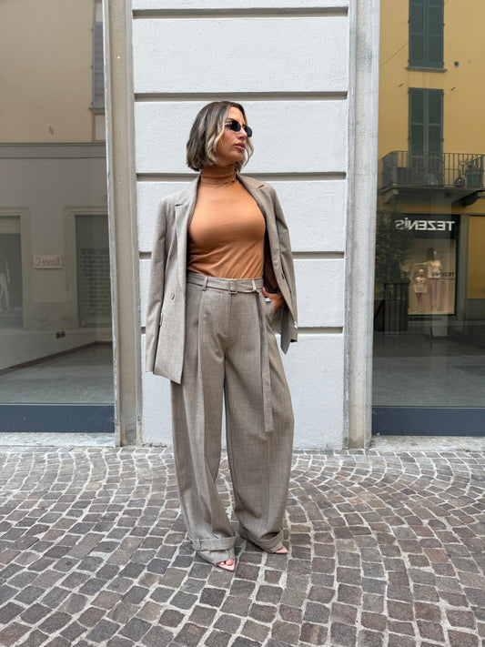 Pantalone beige con pence e lacci alla caviglia – Hinnominate