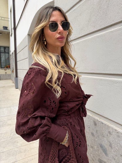Completo burgundi