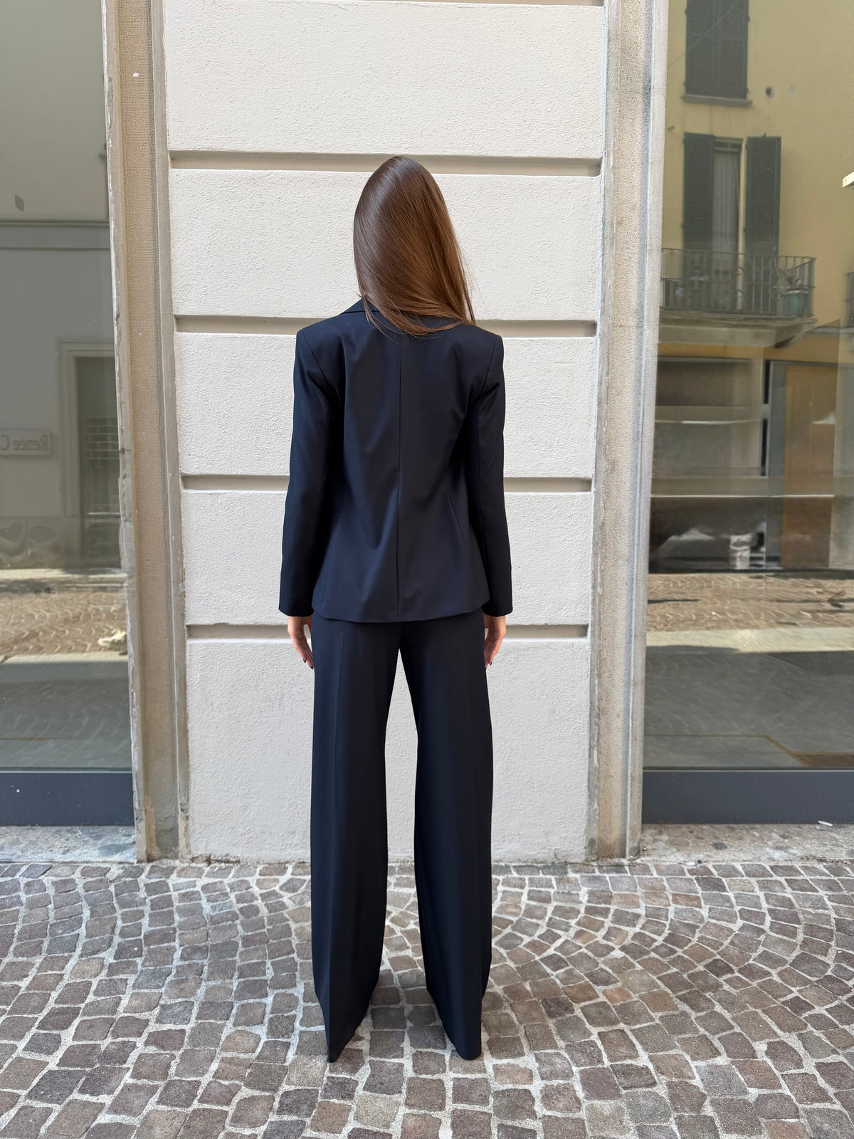 Tailleur blu navy con giacca slim e pantalone wide leg – Iblues