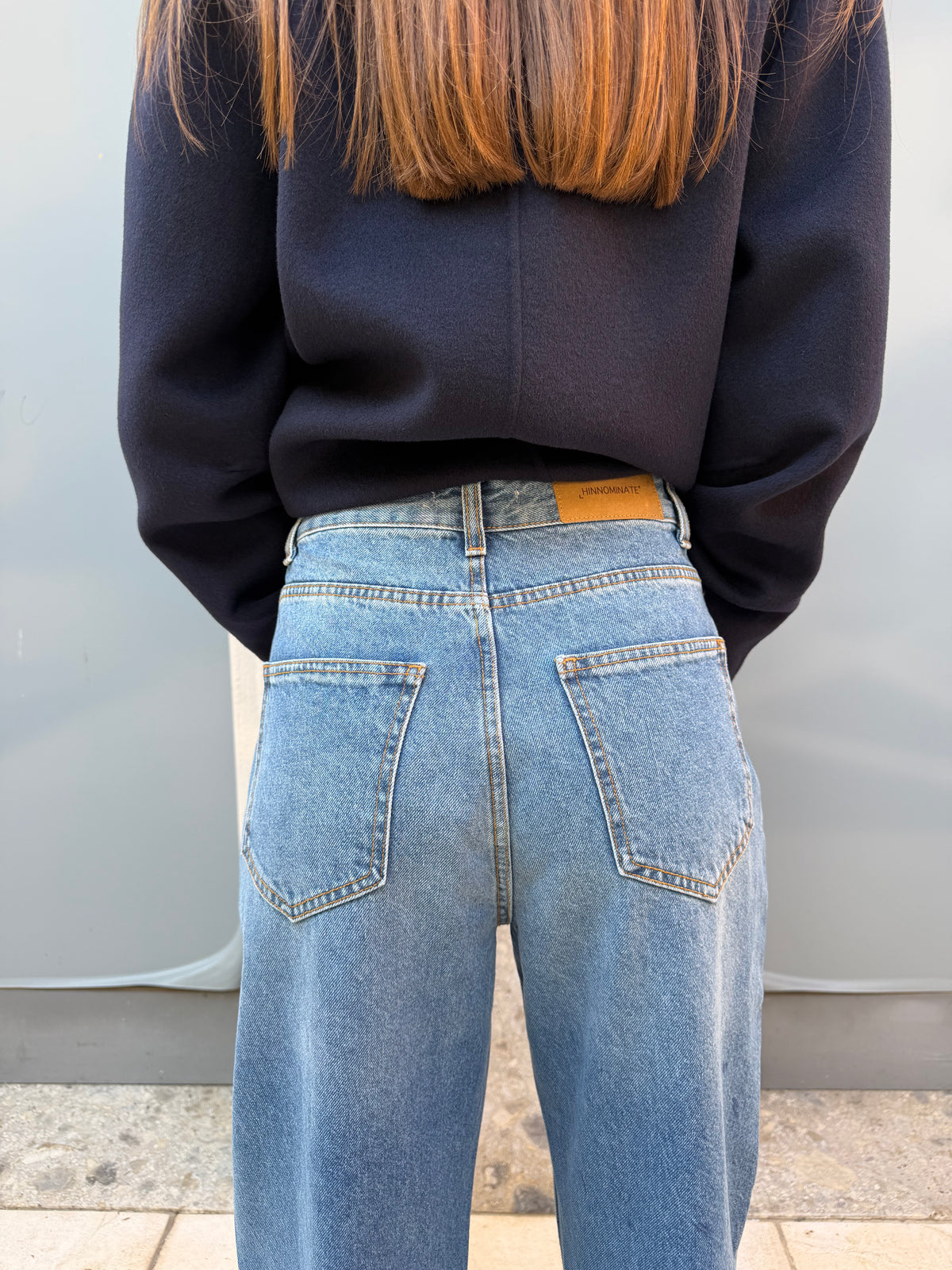 Jeans loose fit a vita bassa in denim lavaggio blu medio – Hinnominate